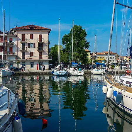 Waterfront In 53921 Daire *